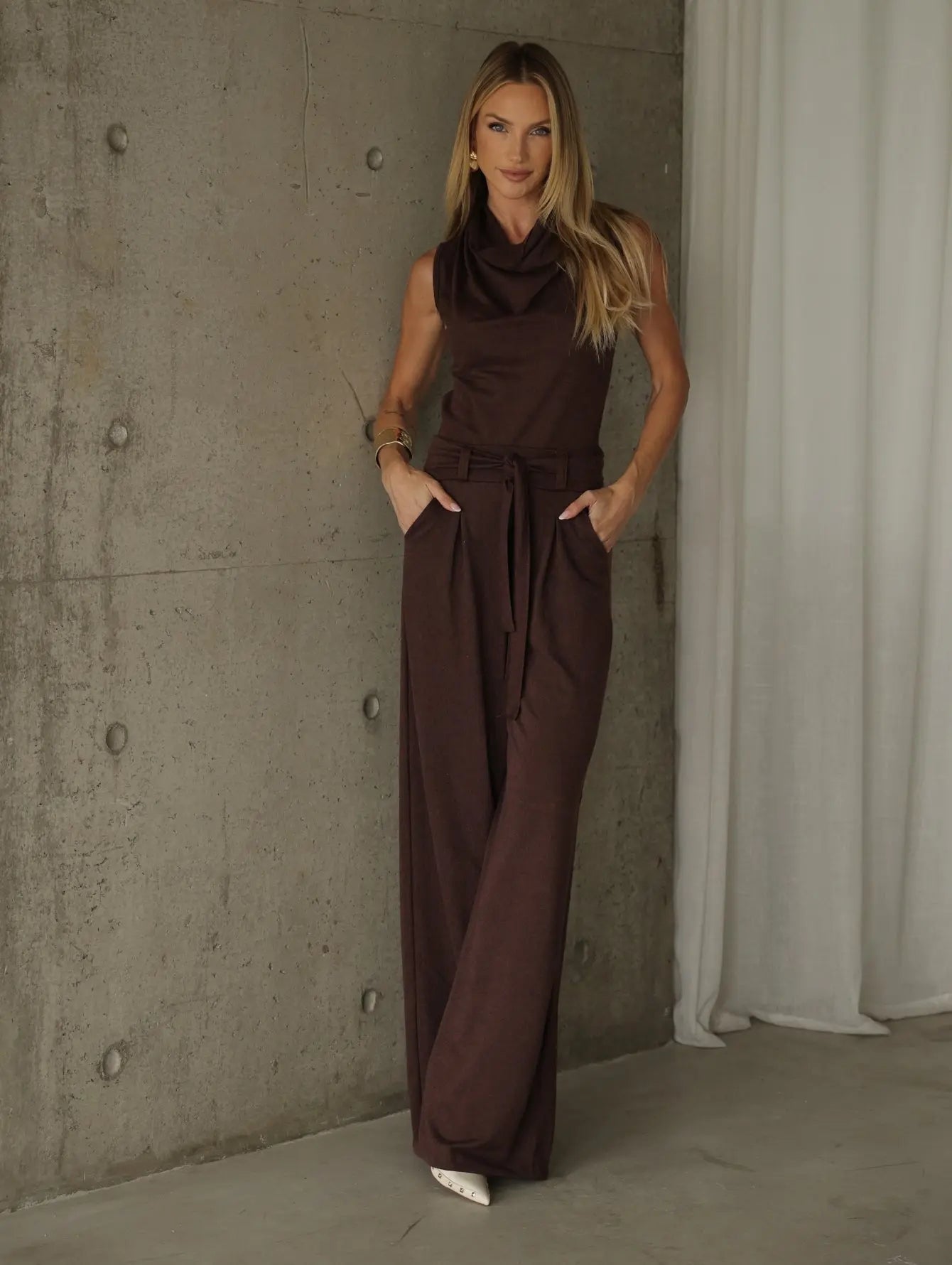 Conjunto Lanzinha Pantalona Gola Alta Cinto
