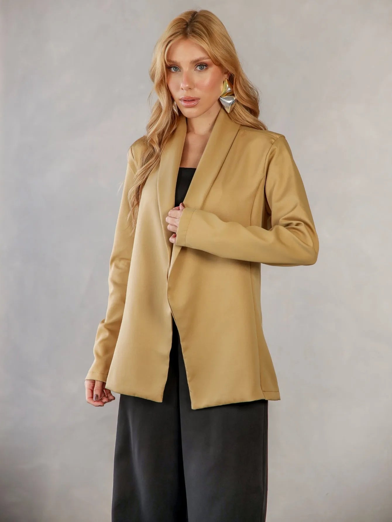 Blazer Alfaiataria Corte Reto Acinturado