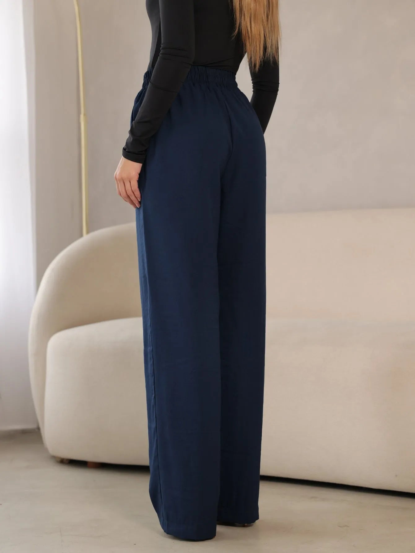 Calça Reta Alfaiataria Cós Elástico