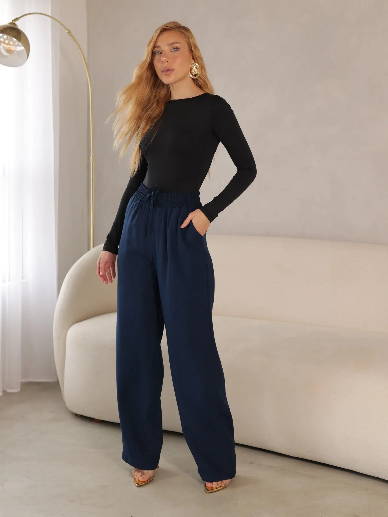 Calça Reta Alfaiataria Cós Elástico