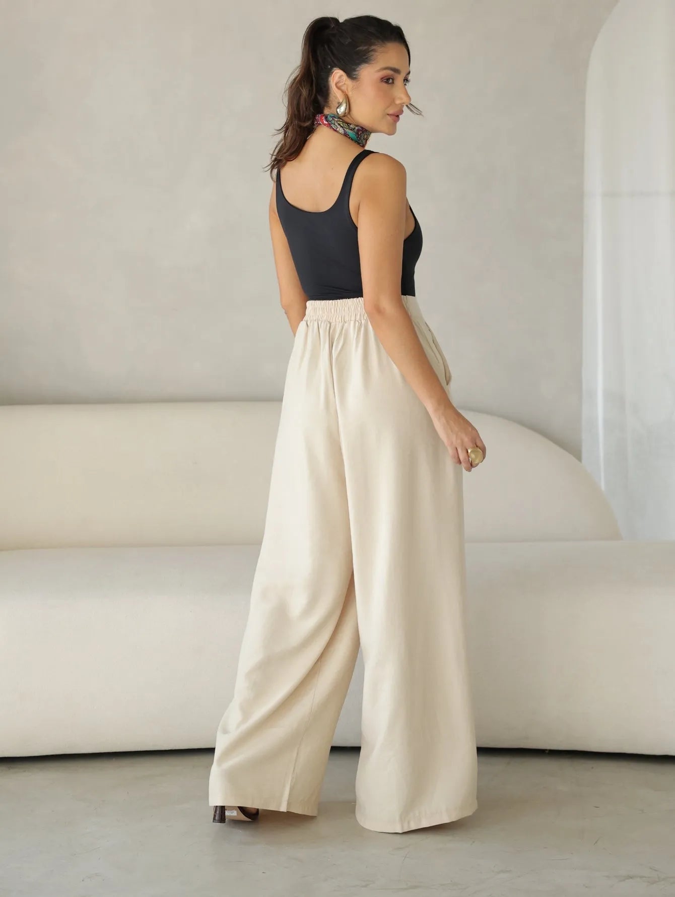 Calça Pantalona Alfaiataria Cintura Alta