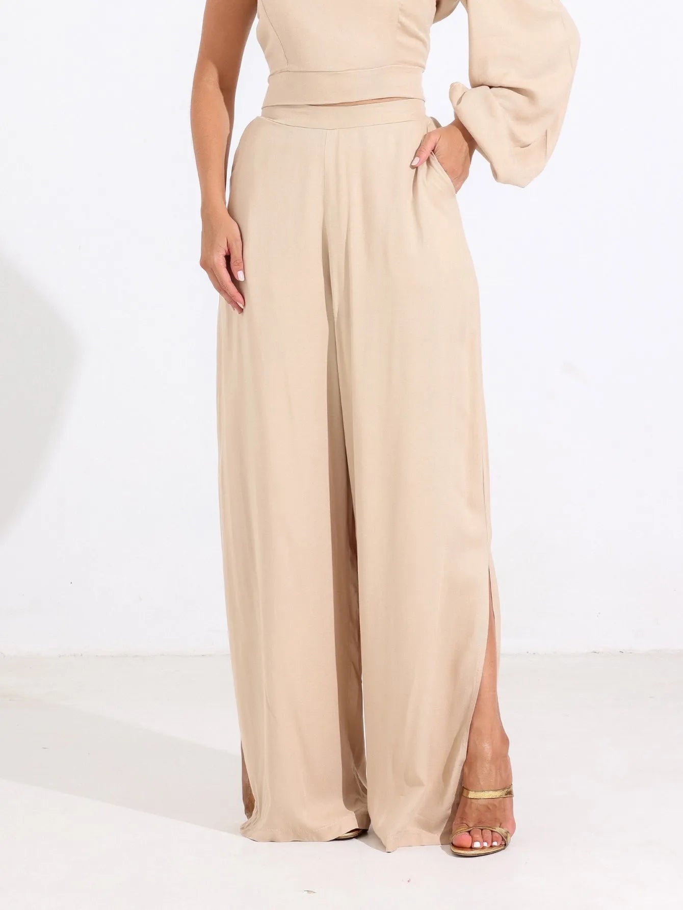Calça Pantalona Alfaiataria Fenda Lateral