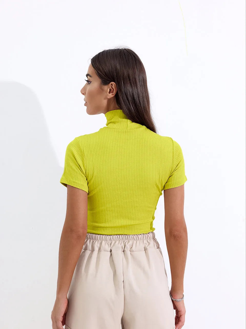 Blusa Canelada Manga Curta Gola Alta