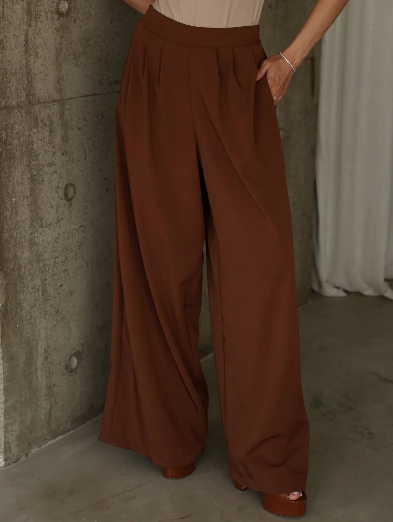 Calça Pantalona Fluida Alfaiataria