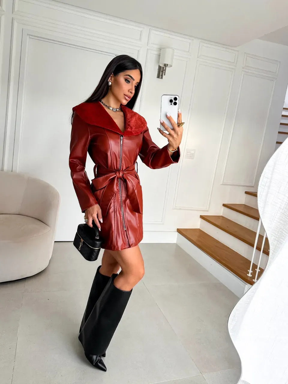 Casaco Feminino de Couro com Zíper e Pelúcia Paris