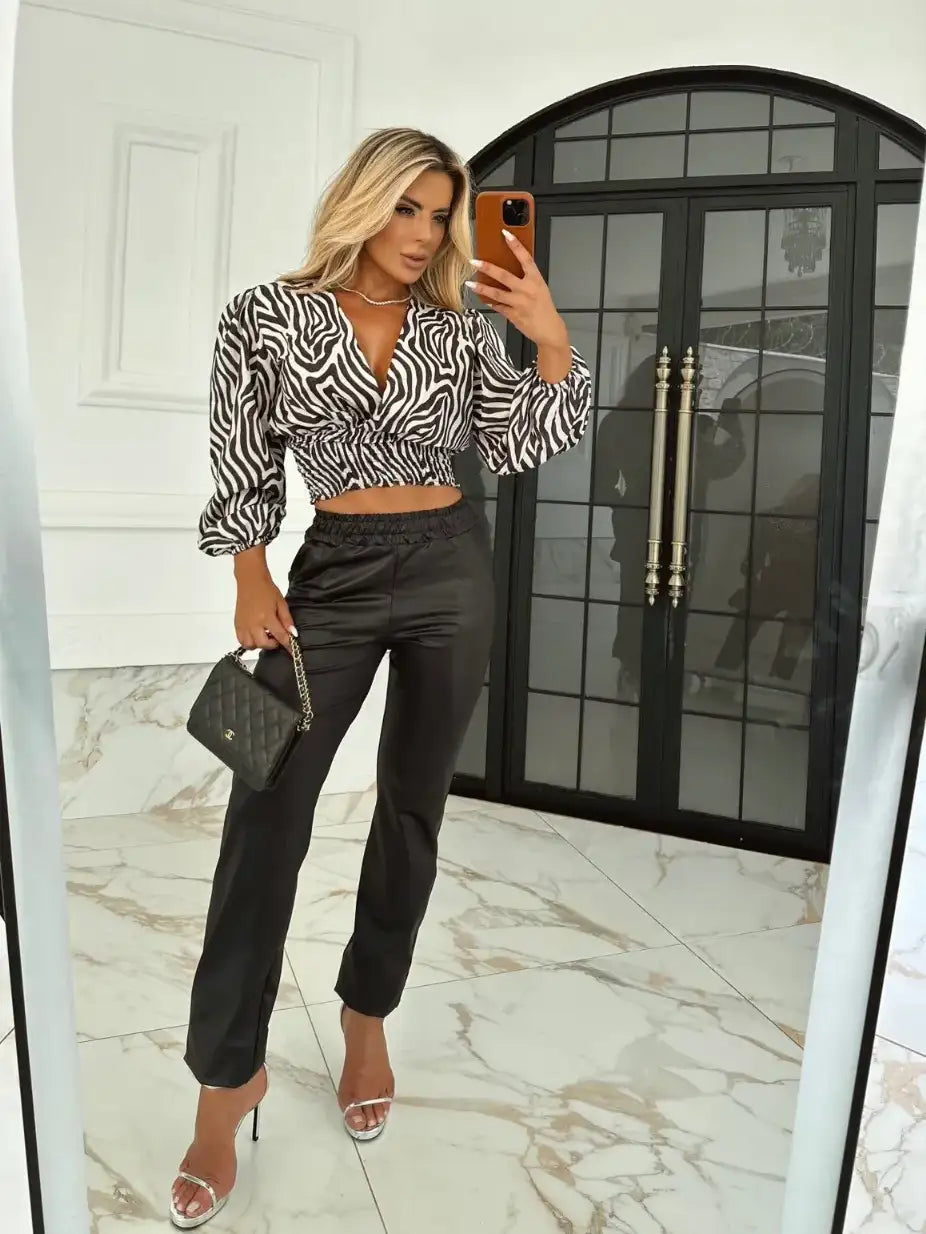 Conjunto Feminino Cropped Bufante e Calça Cirré Justa