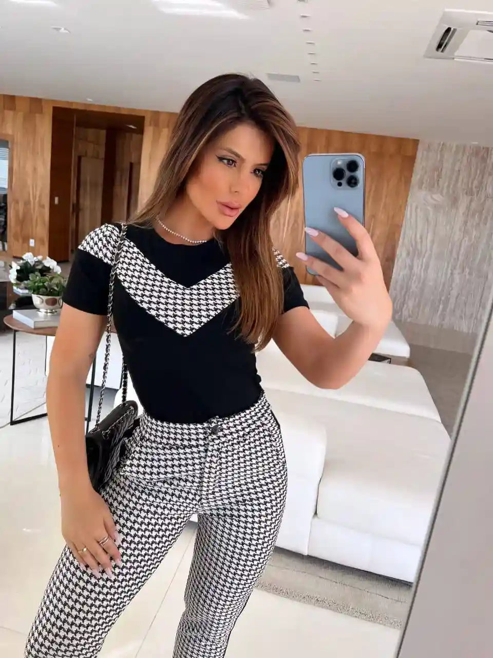 Conjunto Moletinho Calça e Blusa com Detalhe em V