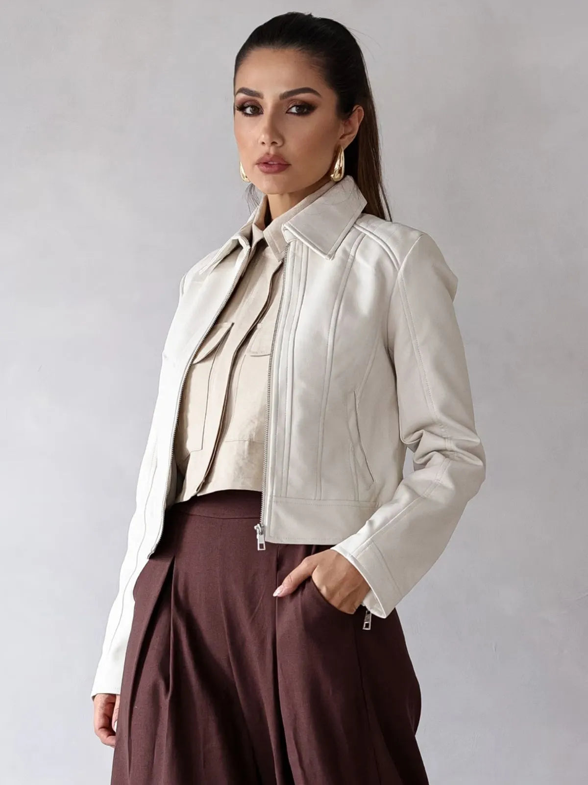 Jaqueta de Couro Sintético com Bolsos Lateriais - Santalux - 123