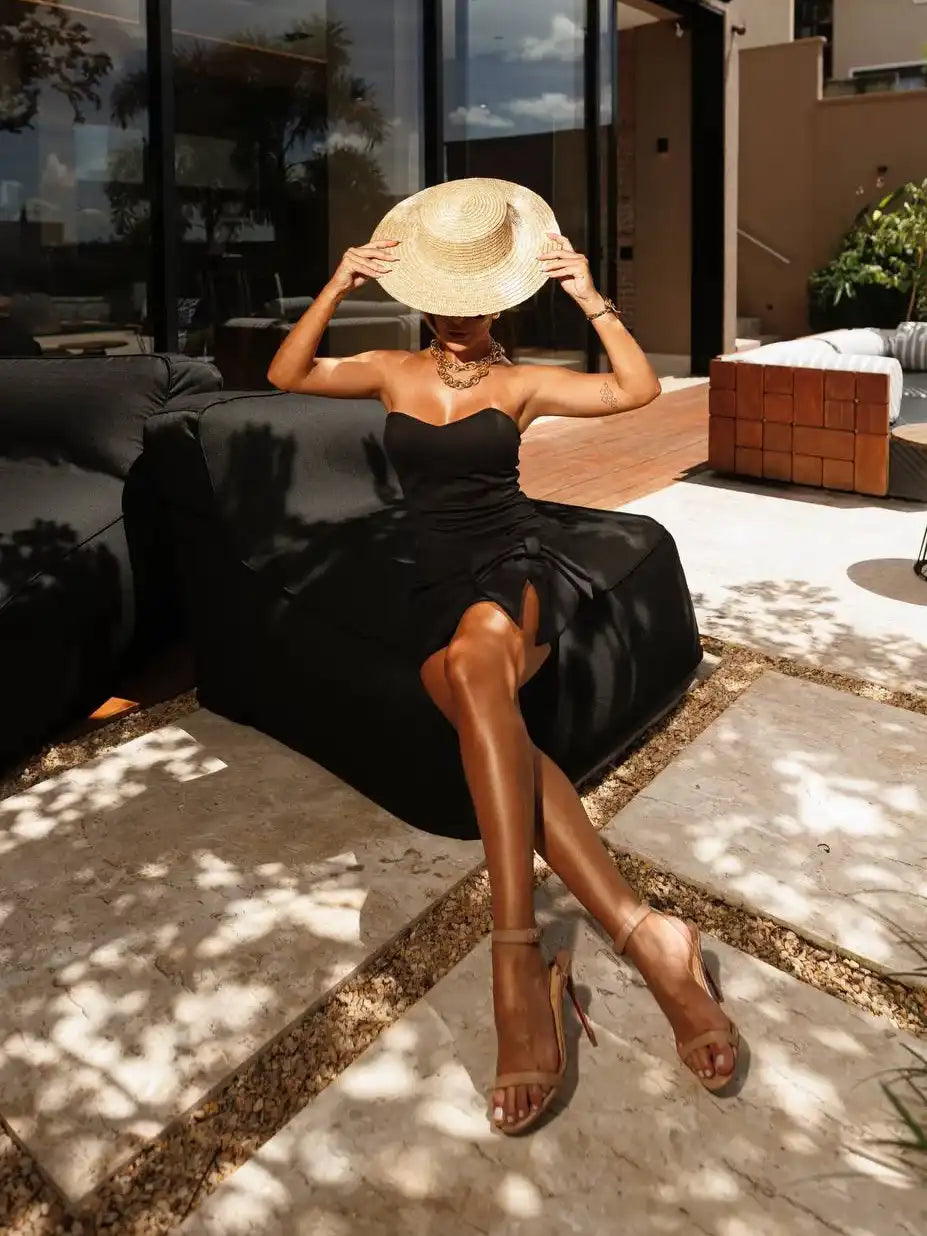 Vestido Curto Elegante com Laço