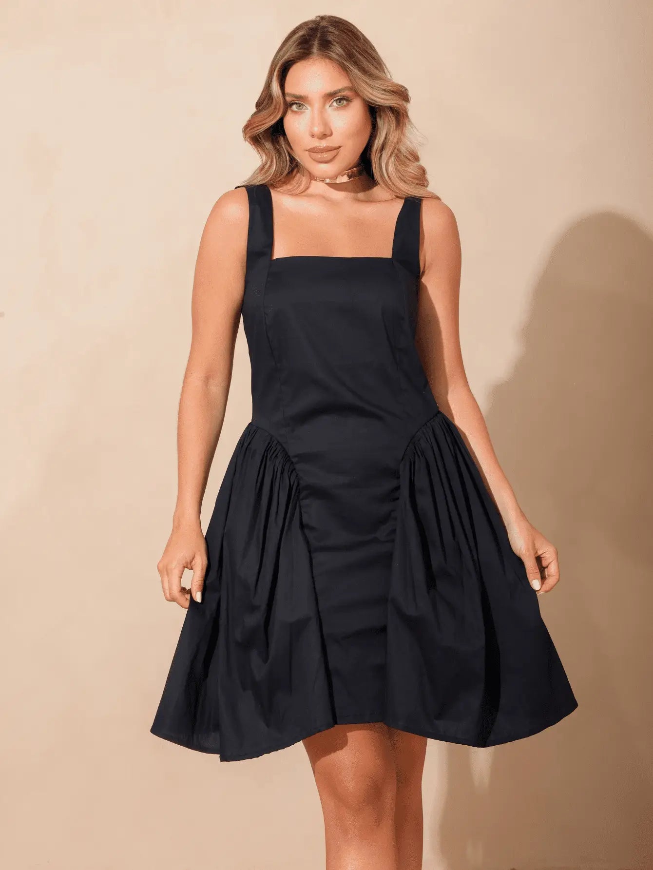 Vestido Curto em Tricoline com Elastano