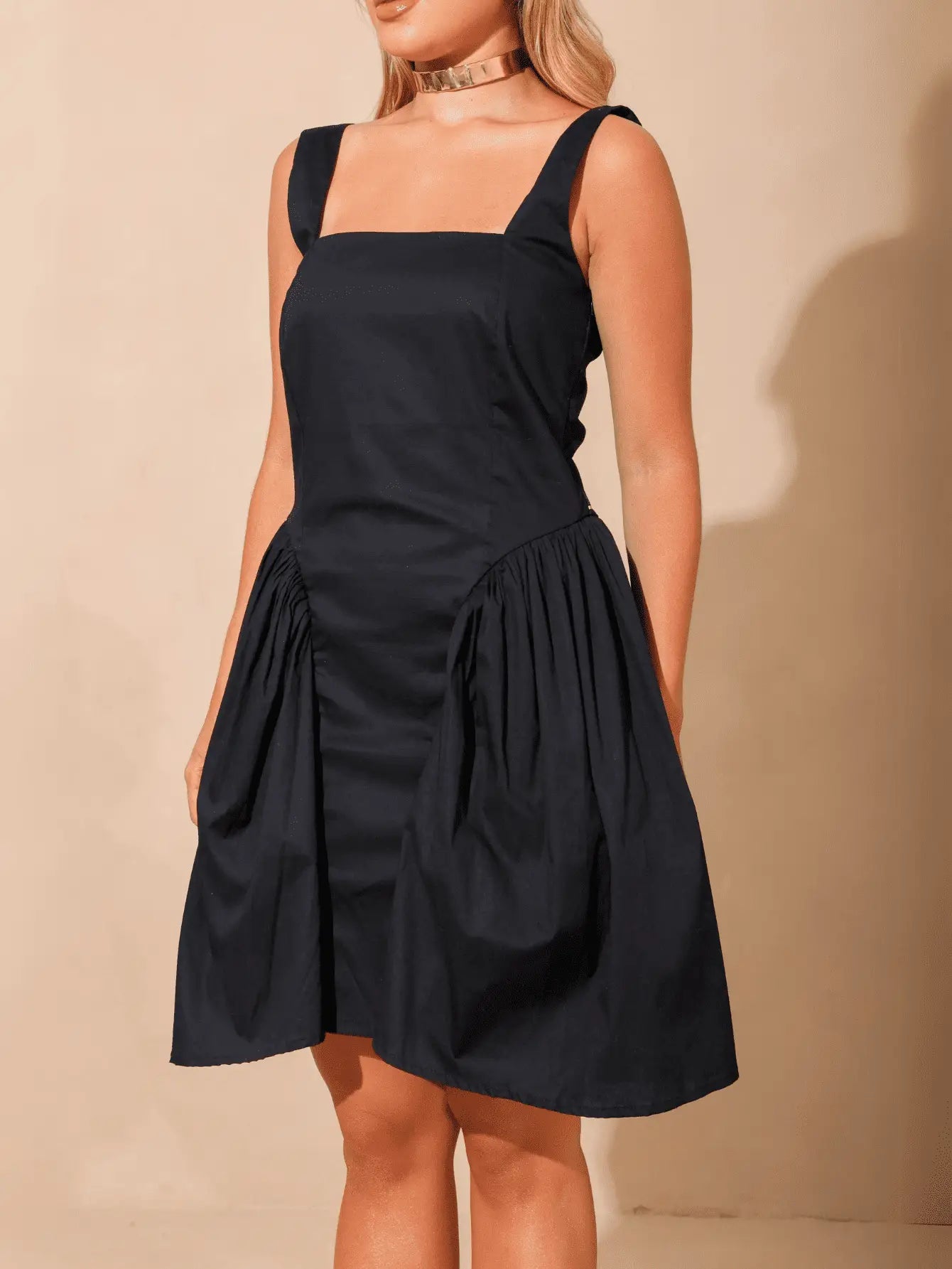 Vestido Curto em Tricoline com Elastano