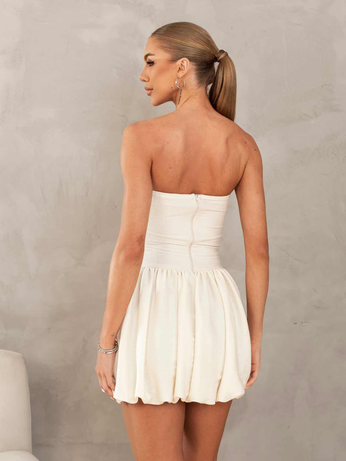 Vestido Curto Balonê Lurex