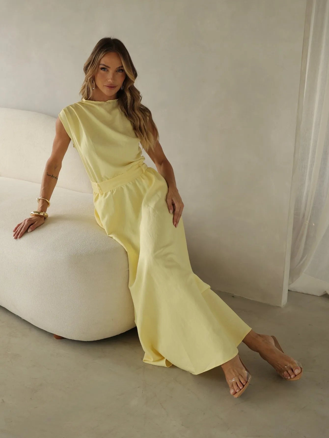 Vestido Midi Alfaiataria Saia Evasê Passantes