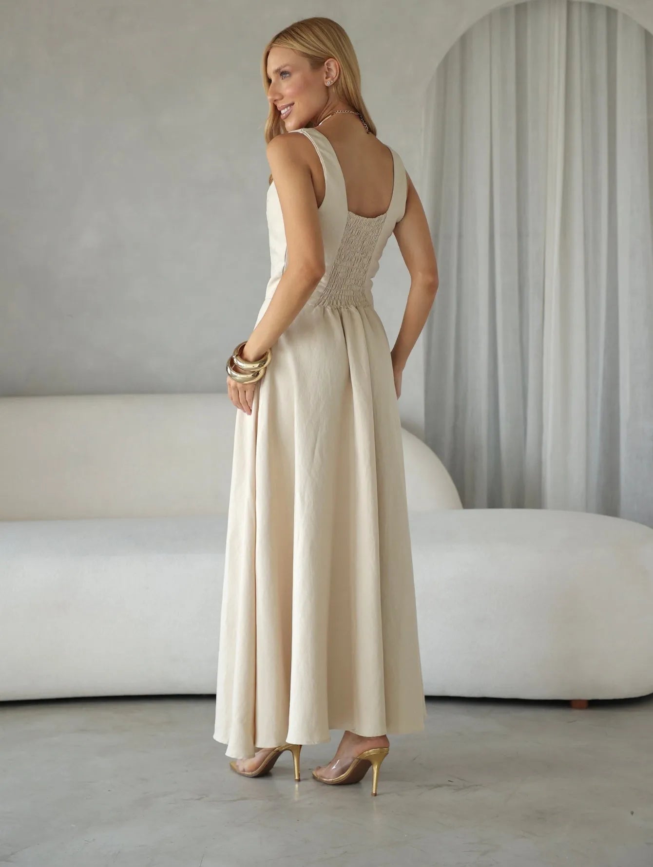 Vestido Longo Alfaiataria Decote Quadrado