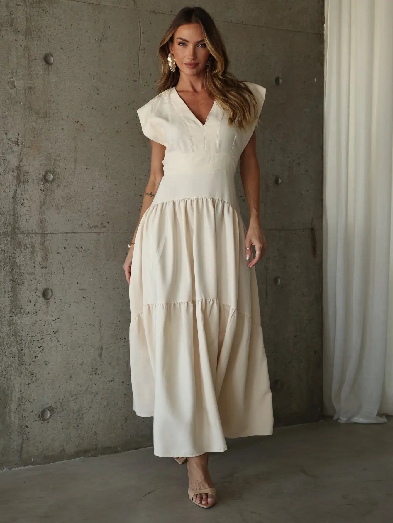 Vestido Longo Alfaiataria Martingale Ombros