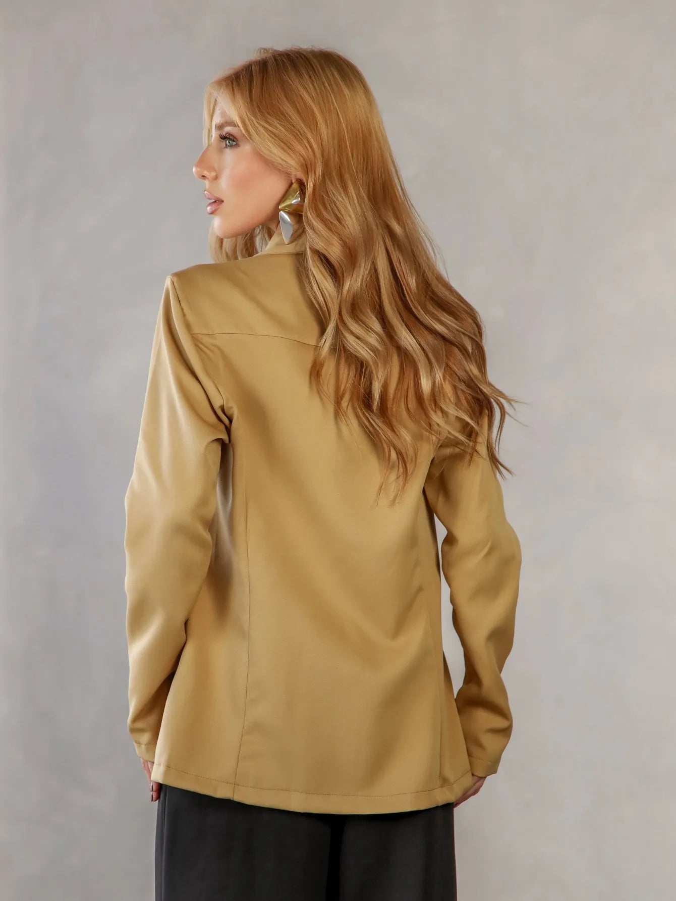 Blazer Alfaiataria Corte Reto Acinturado