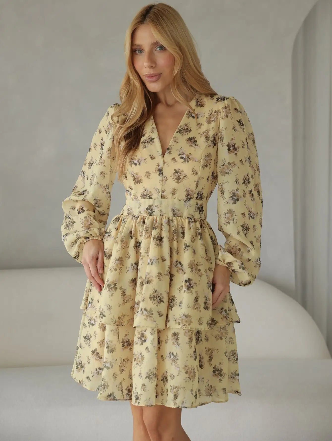 Vestido Floral Decote V Manga Bufante