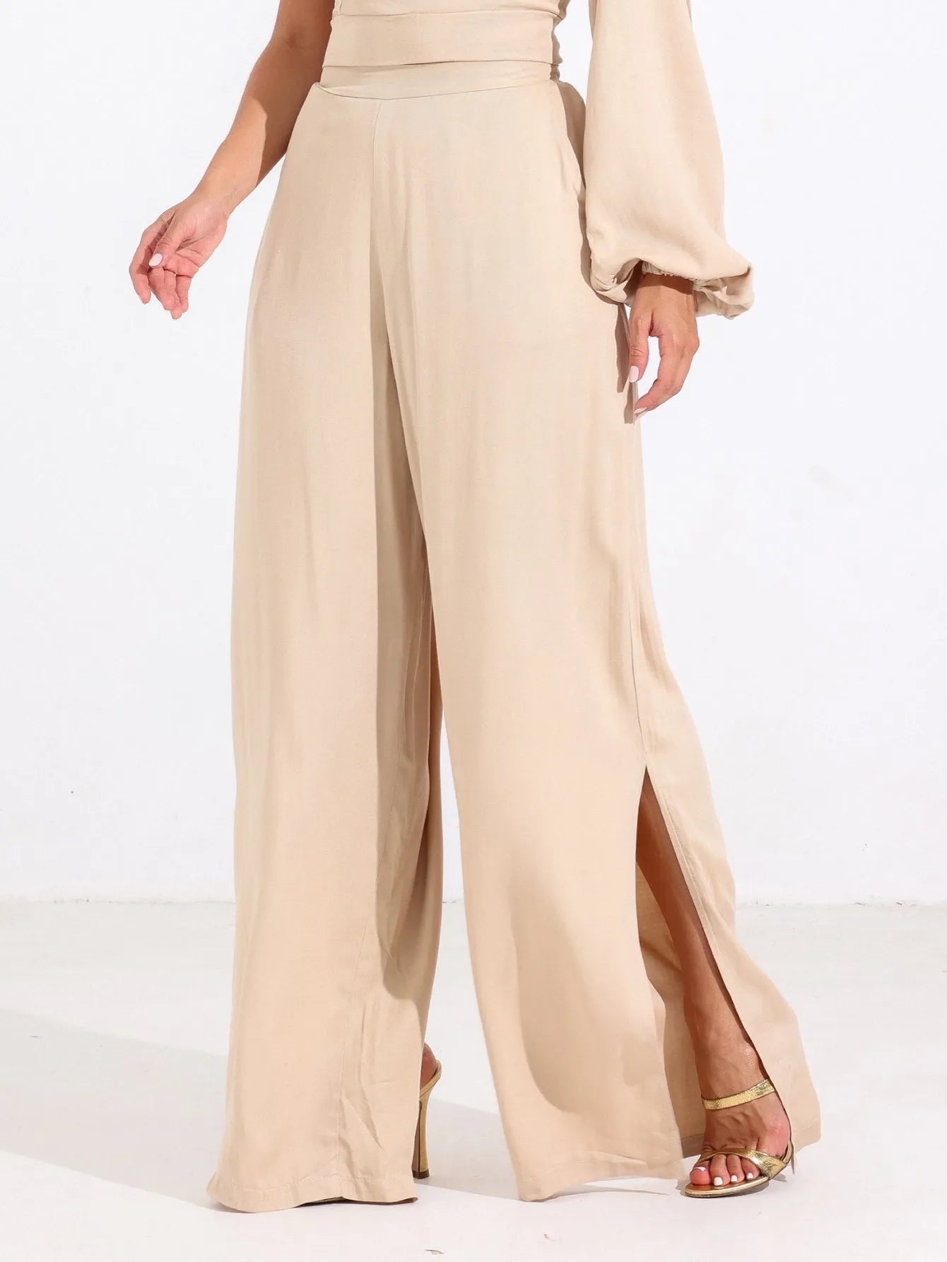 Calça Pantalona Alfaiataria Fenda Lateral