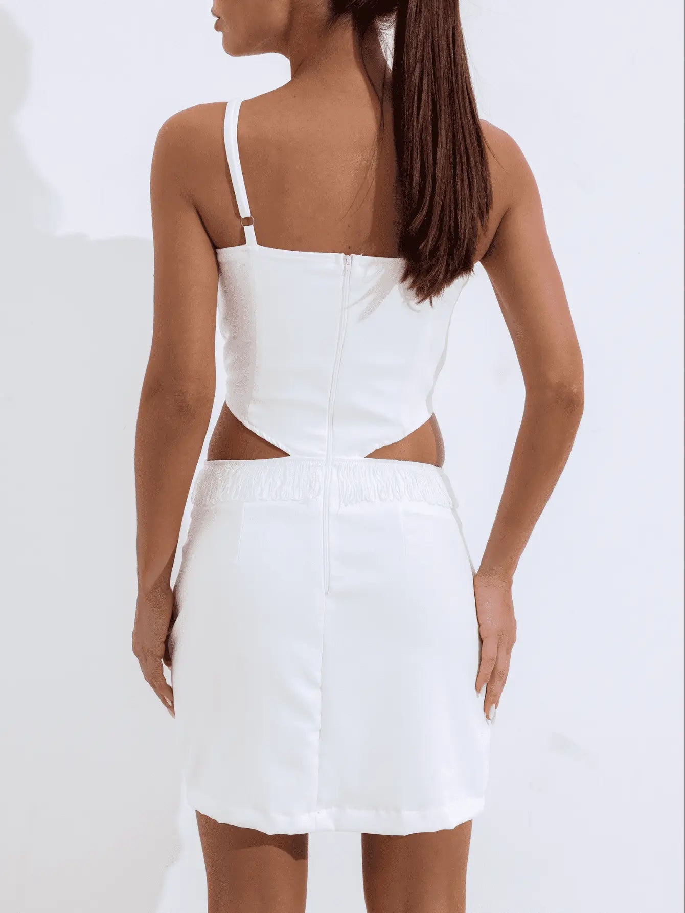 Vestido Curto Alfaiataria Recortes