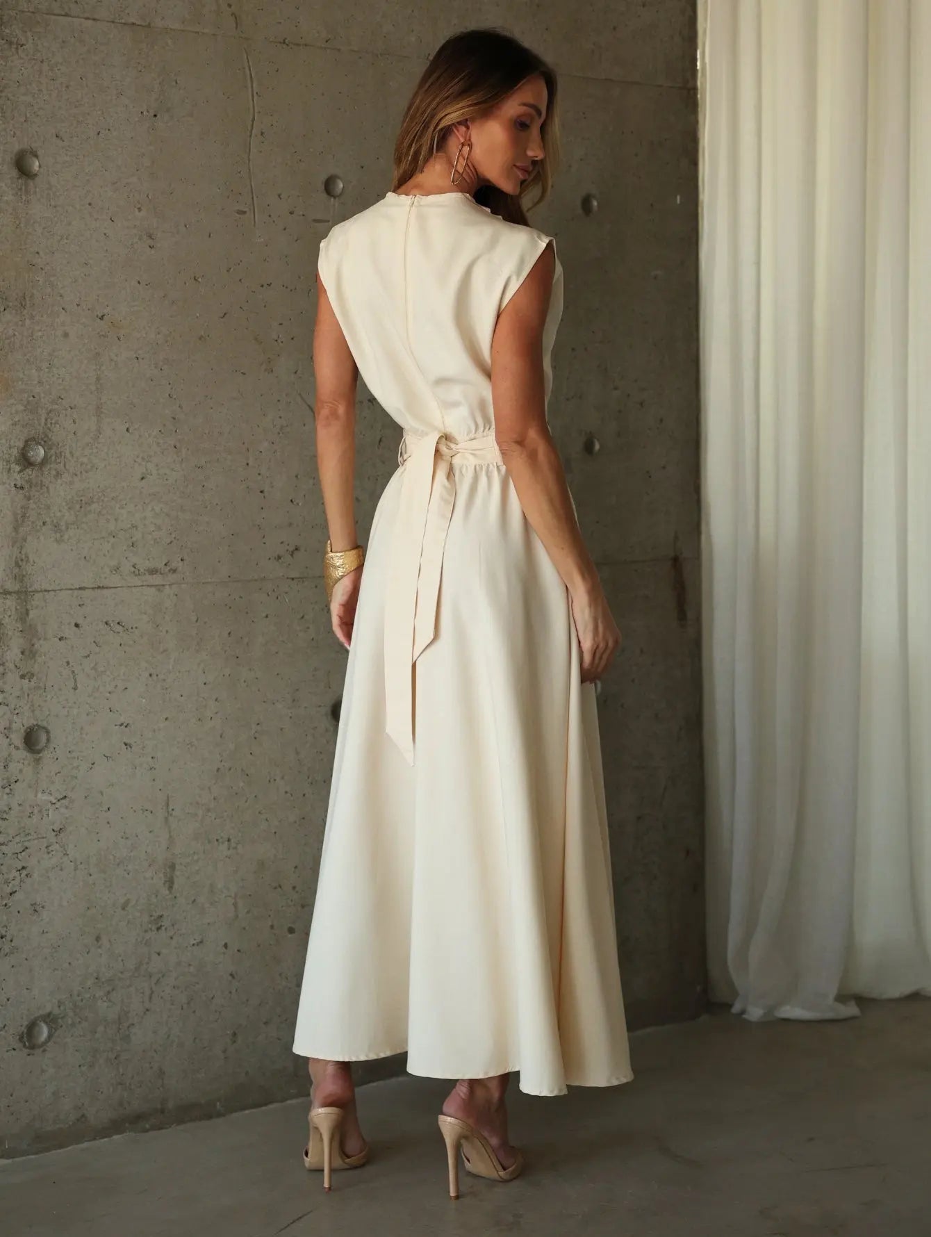 Vestido Midi Alfaiataria Saia Evasê Passantes