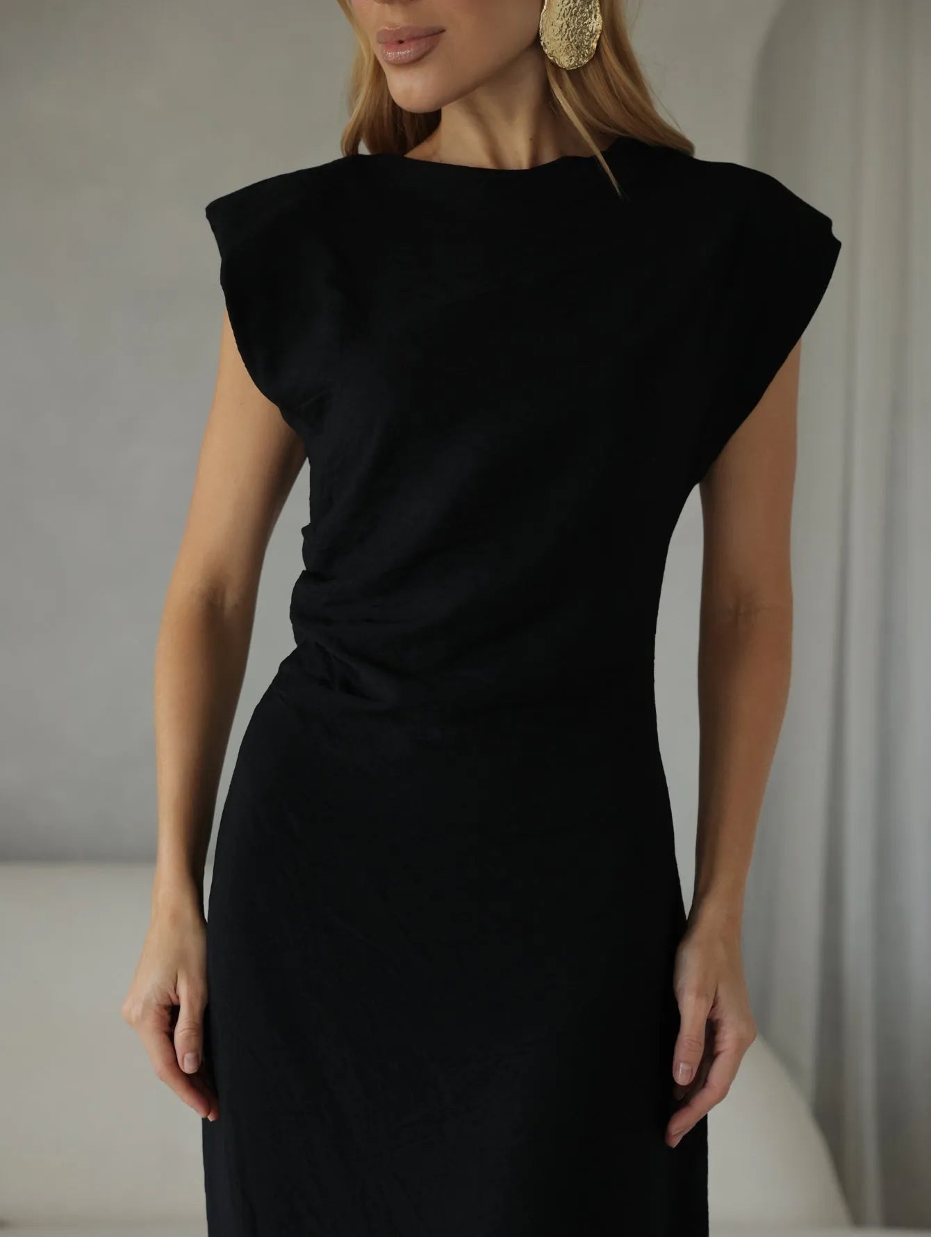 Vestido Midi Drapeado Ombreiras