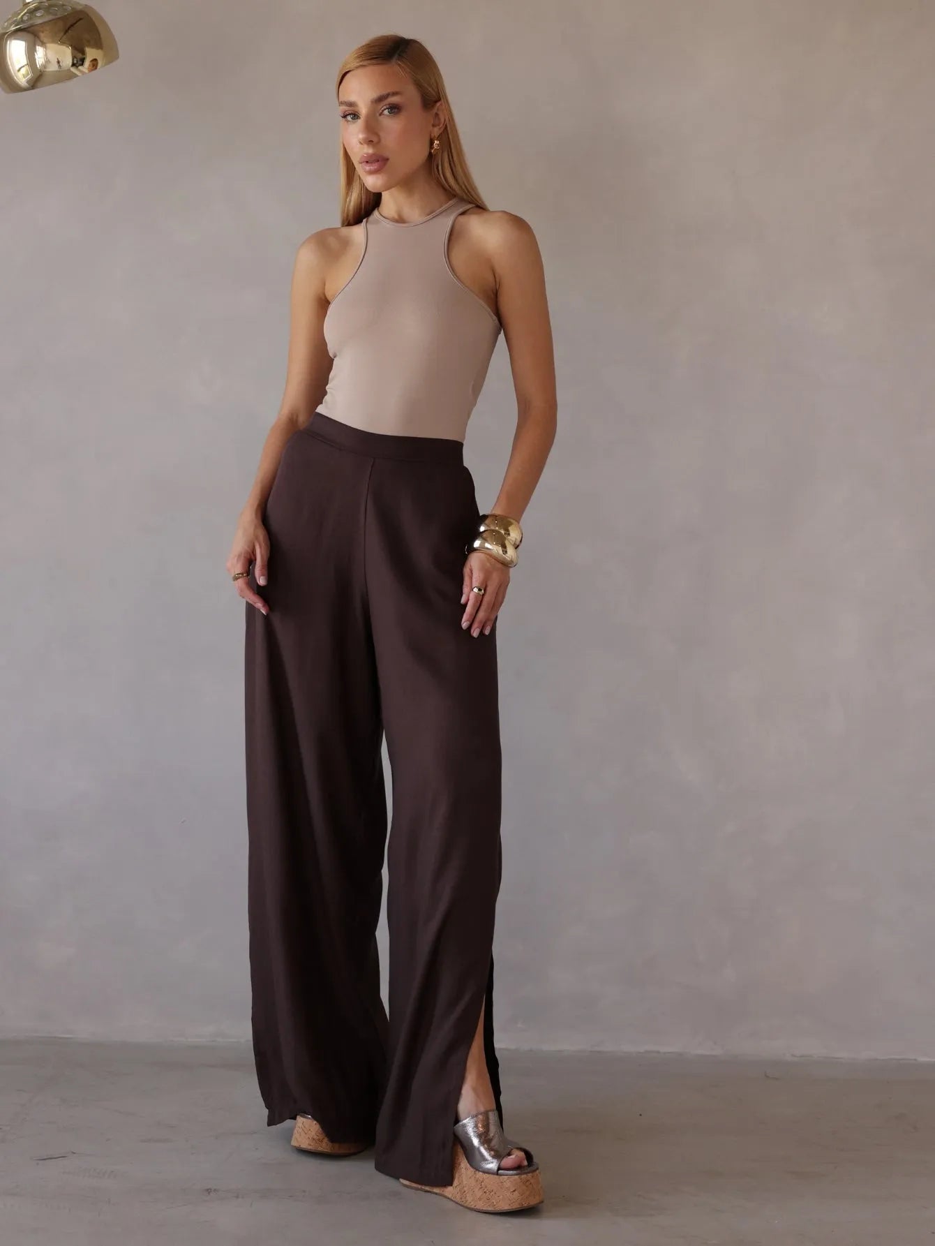 Calça Pantalona Alfaiataria Fenda Lateral