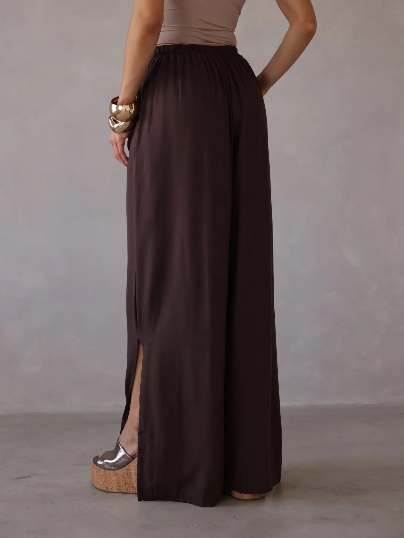 Calça Pantalona Alfaiataria Fenda Lateral