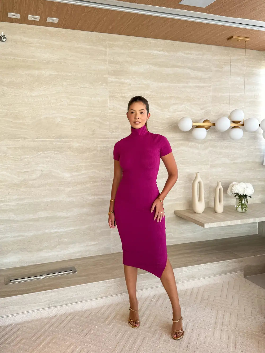 Vestido Midi Canelado Fenda Lateral
