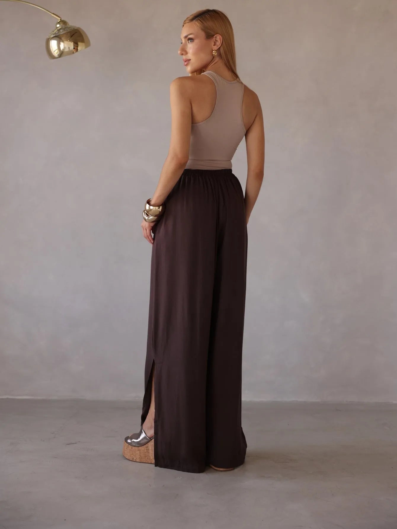 Calça Pantalona Alfaiataria Fenda Lateral