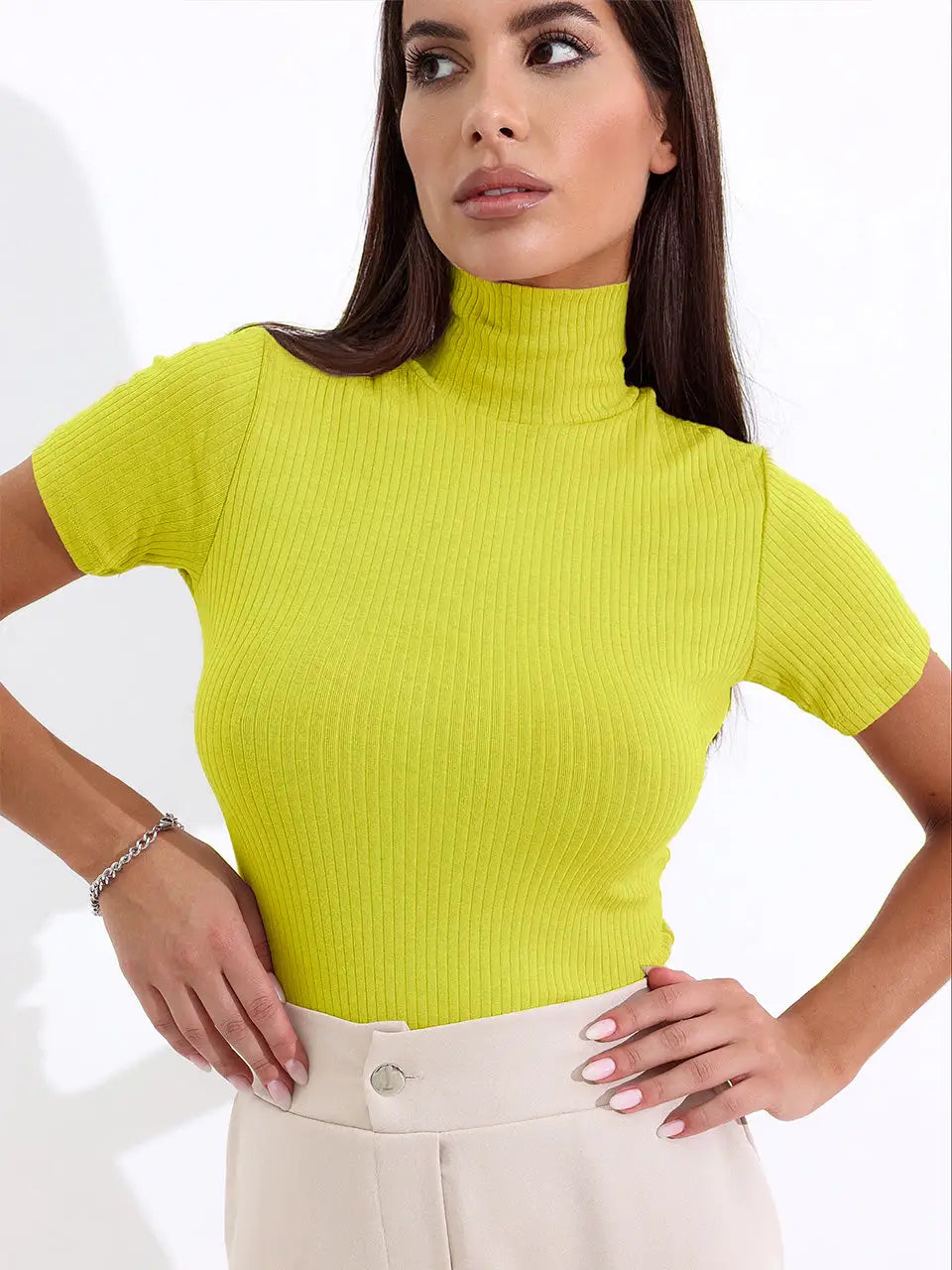 Blusa Canelada Manga Curta Gola Alta