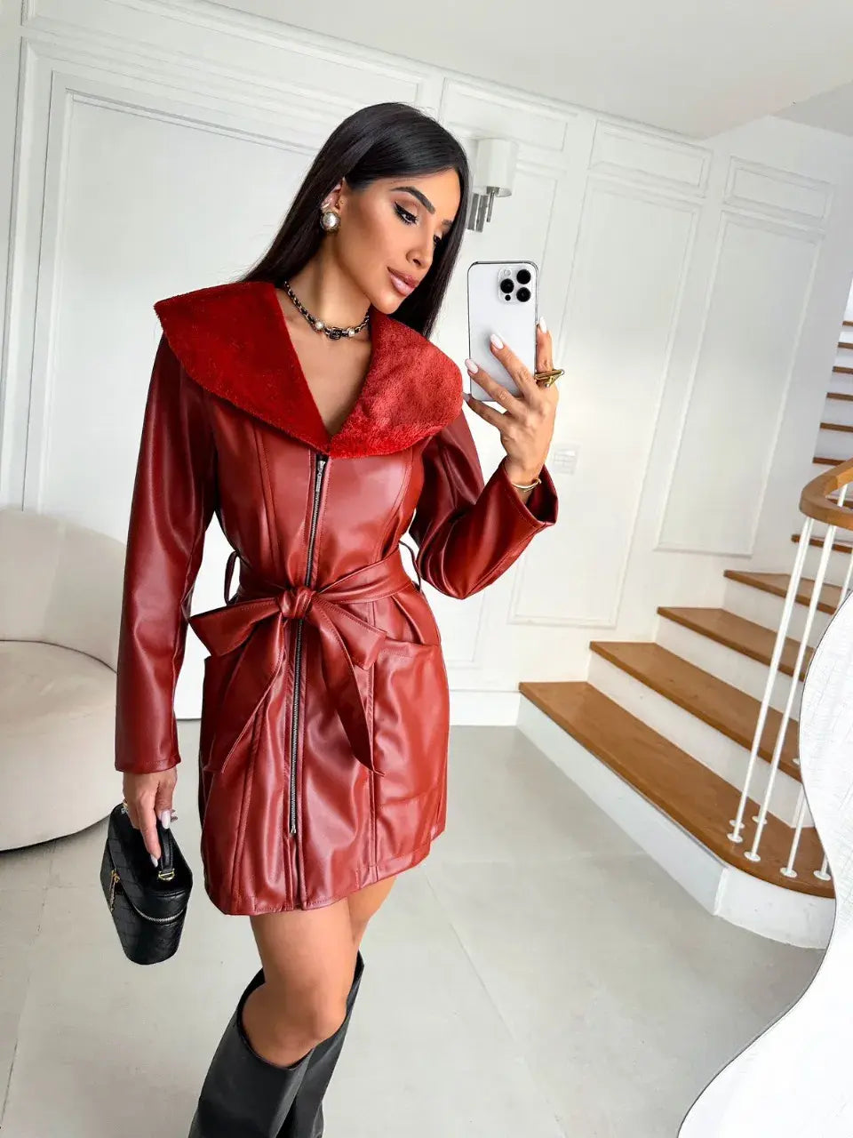 Casaco Feminino de Couro com Zíper e Pelúcia Paris