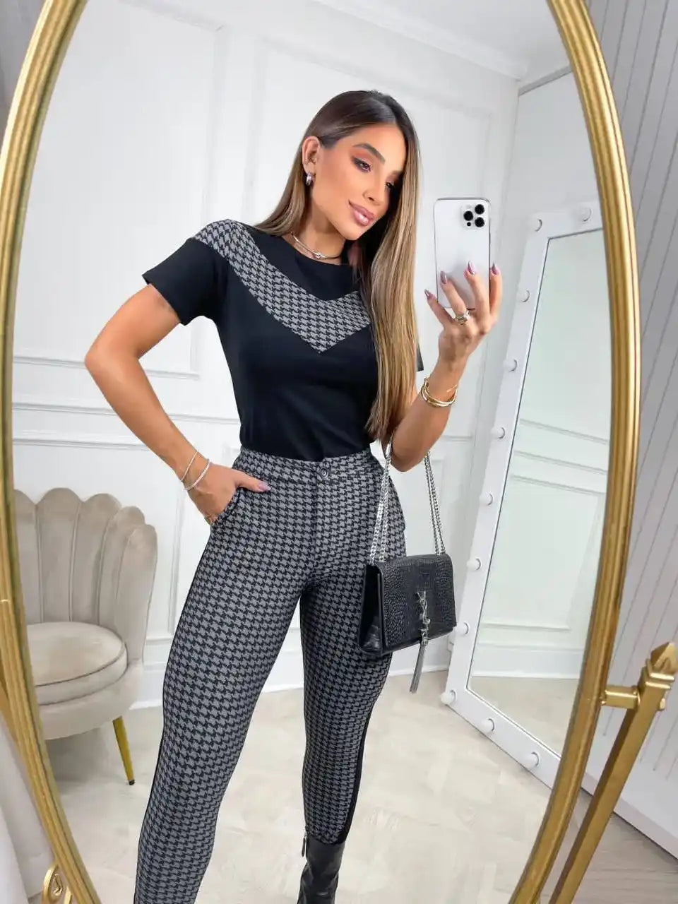 Conjunto Moletinho Calça e Blusa com Detalhe em V