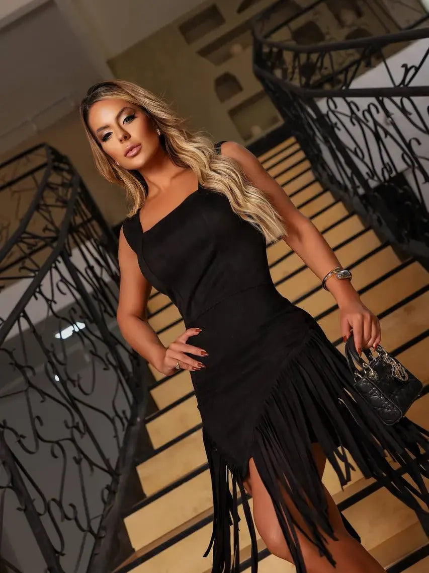 Vestido Midi com Franjas e Bojo