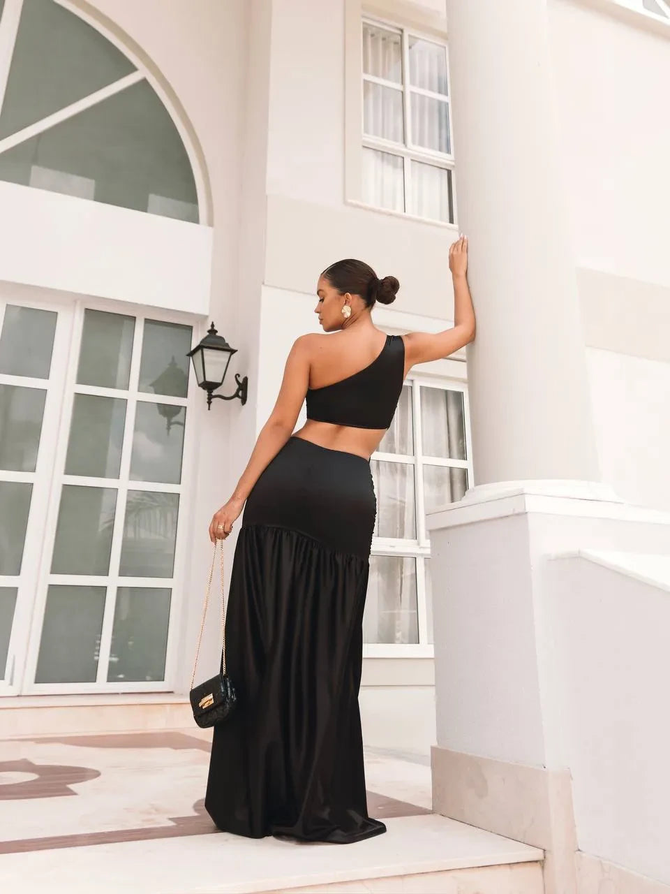 Vestido Glamour com Argolas e Fenda