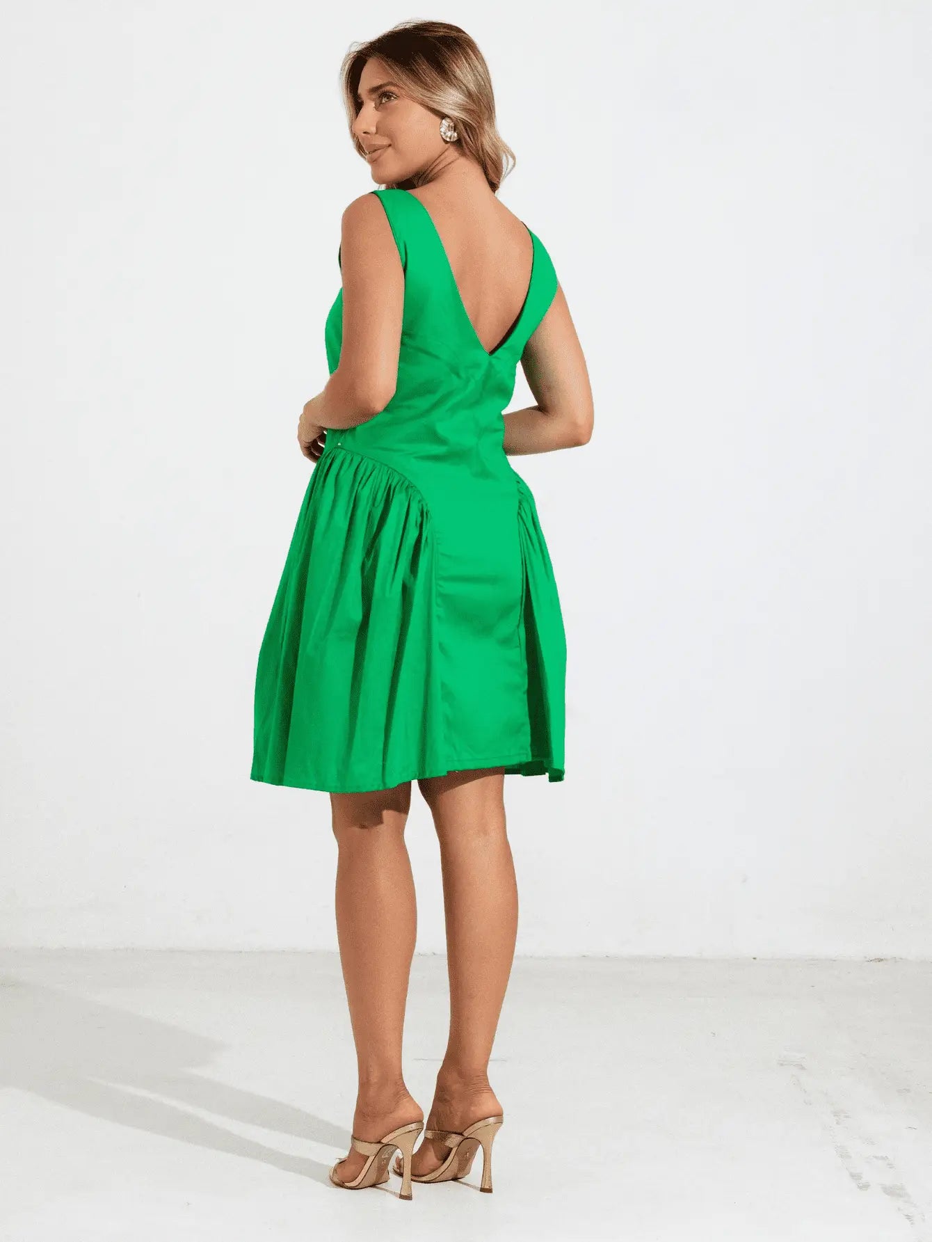 Vestido Curto em Tricoline com Elastano